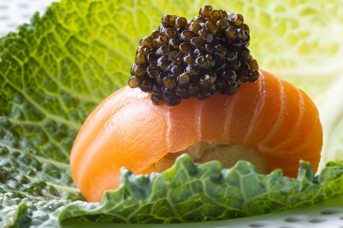 CAVIAR SUSHI ROLLS